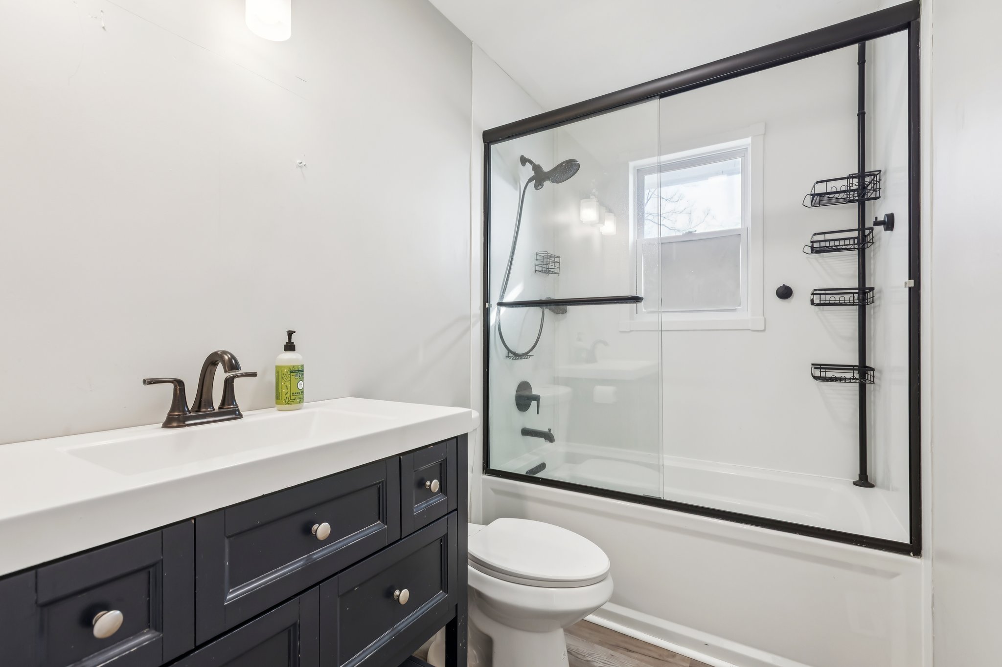 7740 - 5601 NE San Rafael Dr_024.jpg