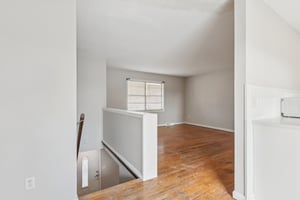 7740 - 5601 NE San Rafael Dr_006.jpg