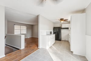 7740 - 5601 NE San Rafael Dr_010.jpg