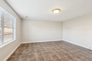 7740 - 5601 NE San Rafael Dr_014.jpg