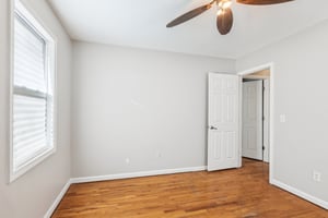 7740 - 5601 NE San Rafael Dr_021.jpg