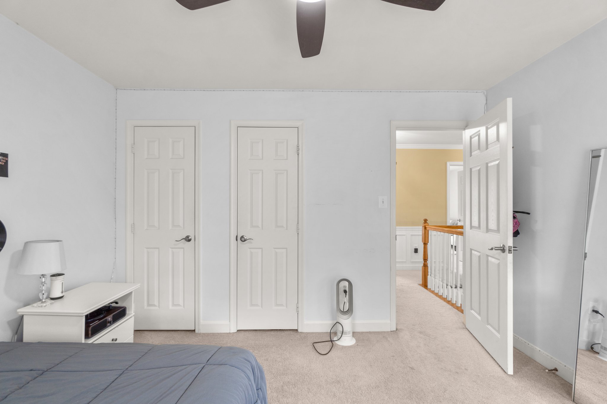 22. Upper bedroom.jpg