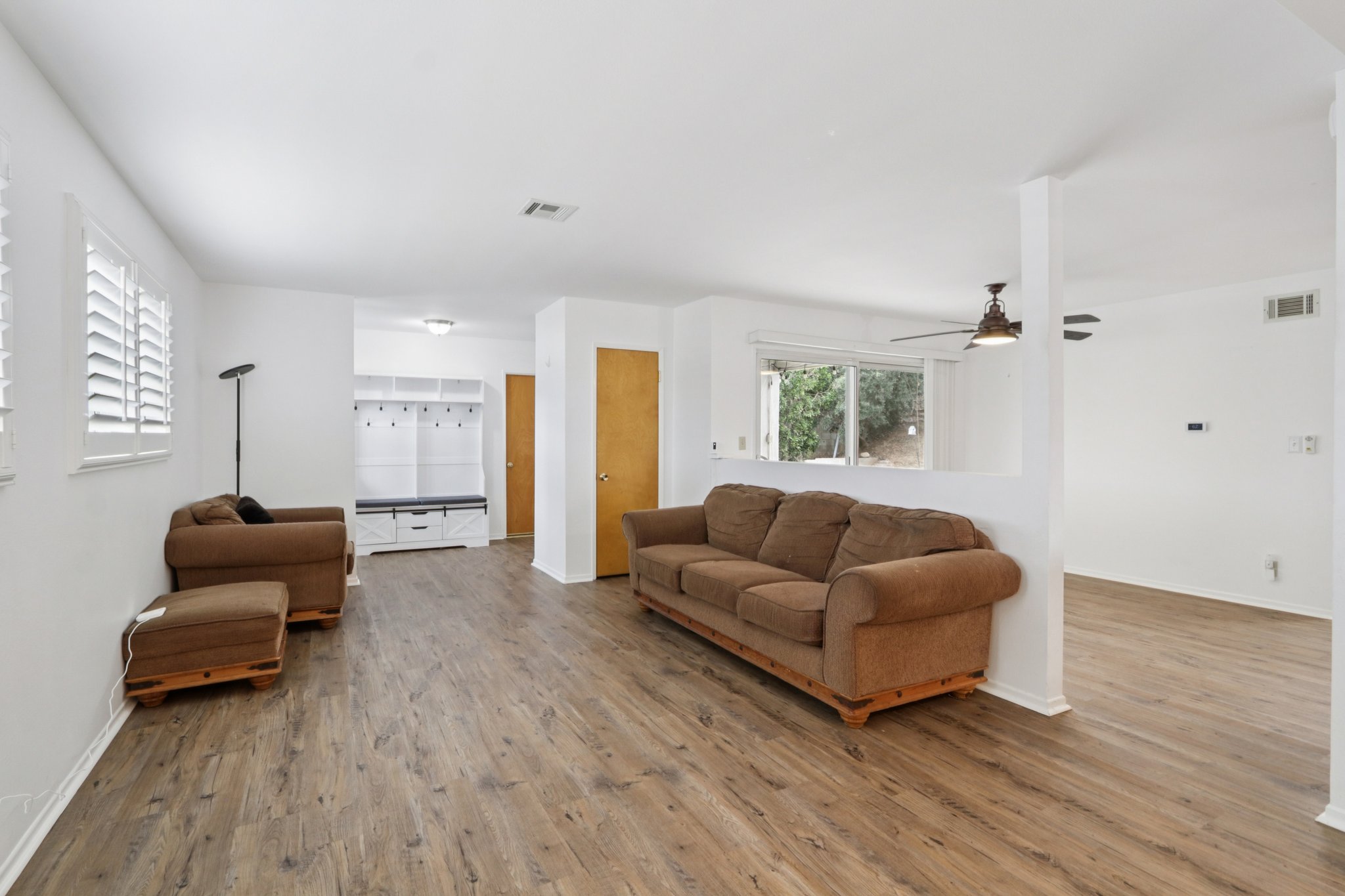 Katherine St-S3112-006.jpg