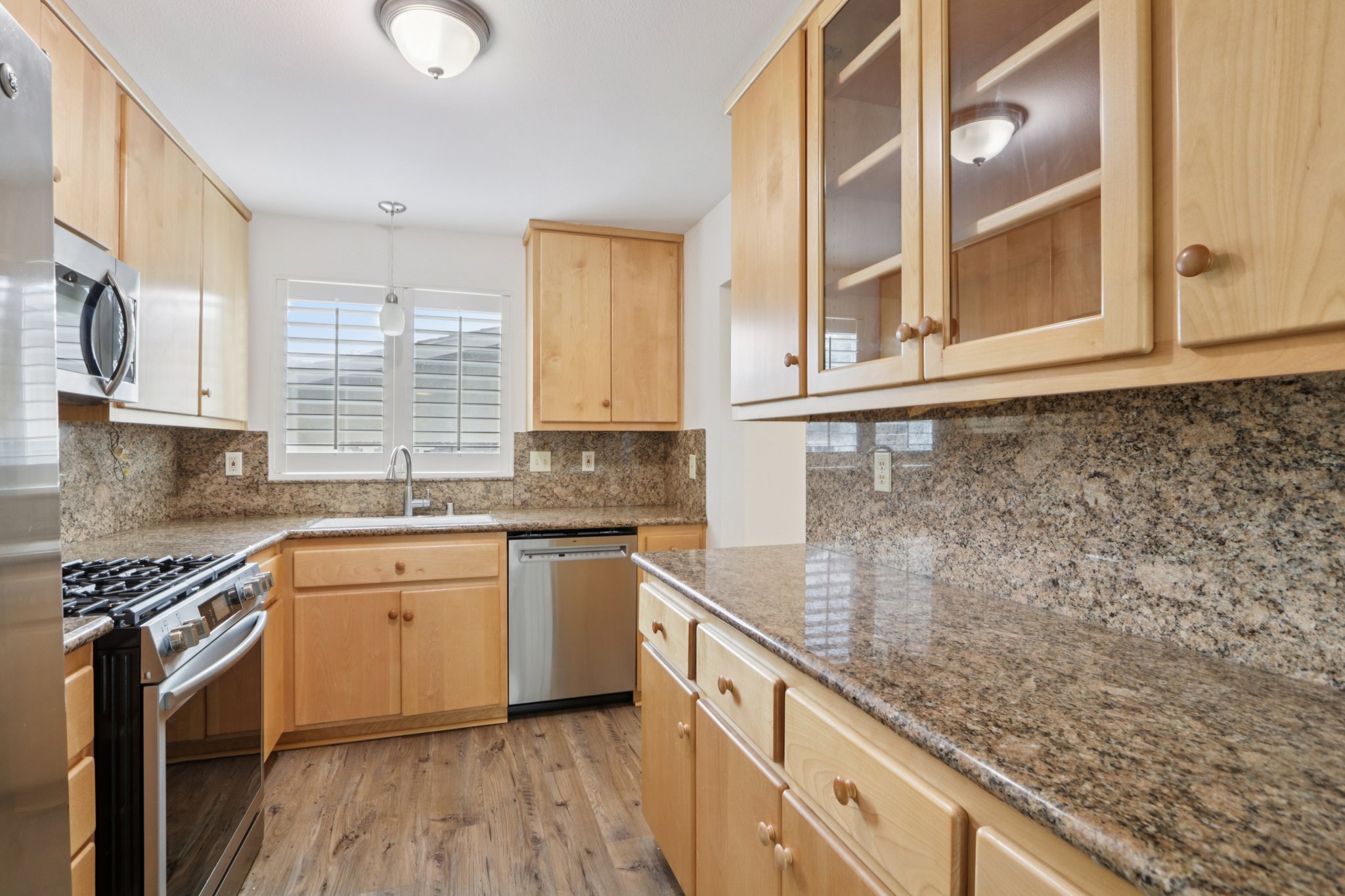 Katherine St-S3112-013.jpg