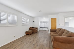 Katherine St-S3112-005.jpg