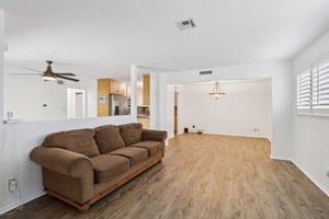 Katherine St-S3112-007.jpg