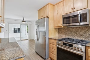 Katherine St-S3112-015.jpg