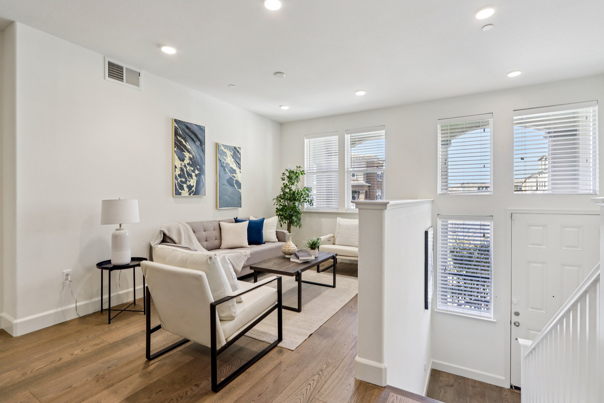 Pandorea Terrace-S0703-006.jpg