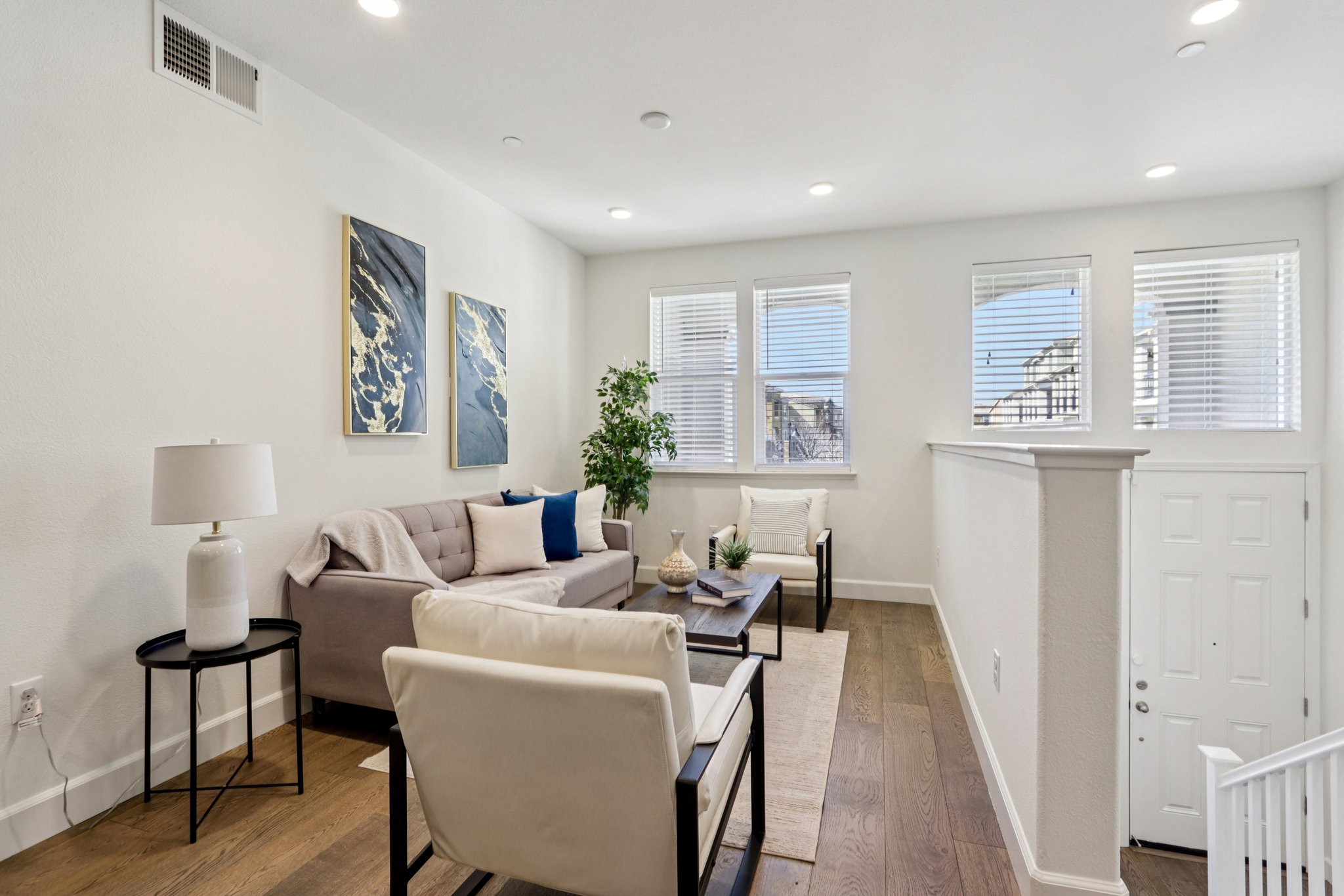 Pandorea Terrace-S0703-007.jpg