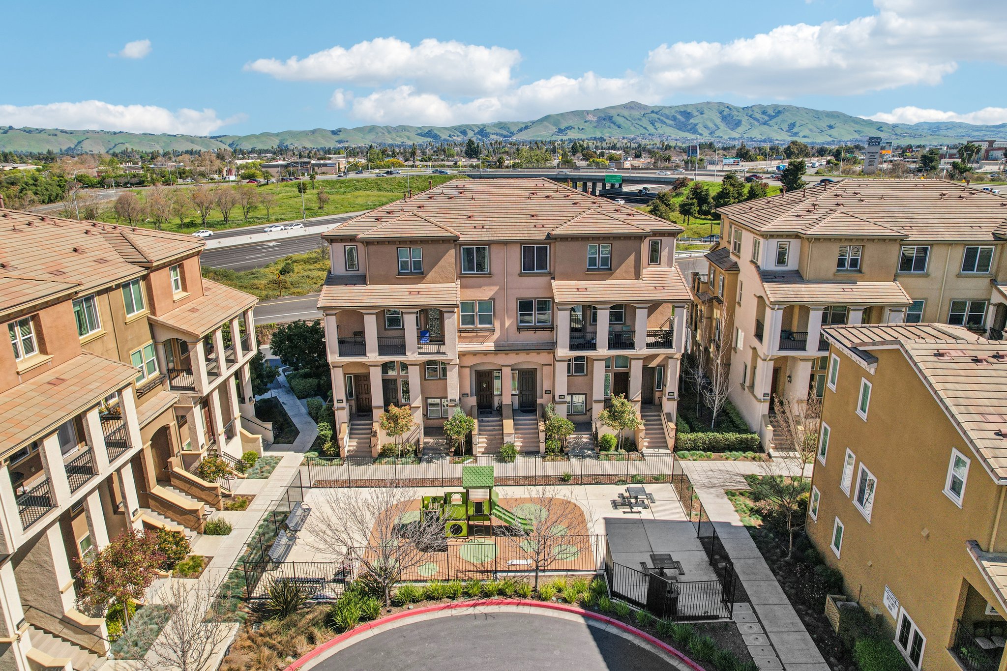 Pandorea Terrace-S0703-043.jpg