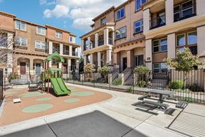 Pandorea Terrace-S0703-001.jpg