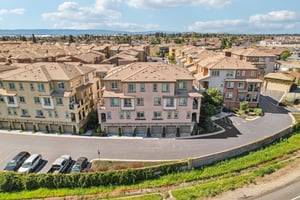 Pandorea Terrace-S0703-050.jpg