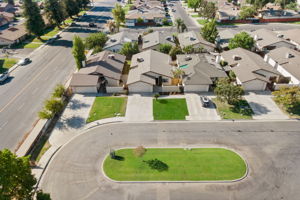  Photo 0