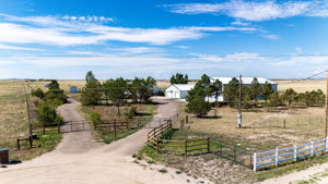  Photo 0