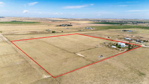 Property Lines are Approximate and not a survey