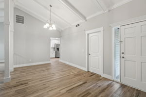 Foyer/Dining Room