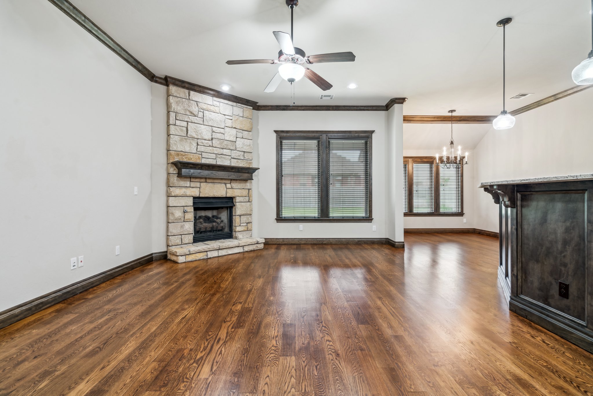 5609 Sanderling Rd_007.jpg