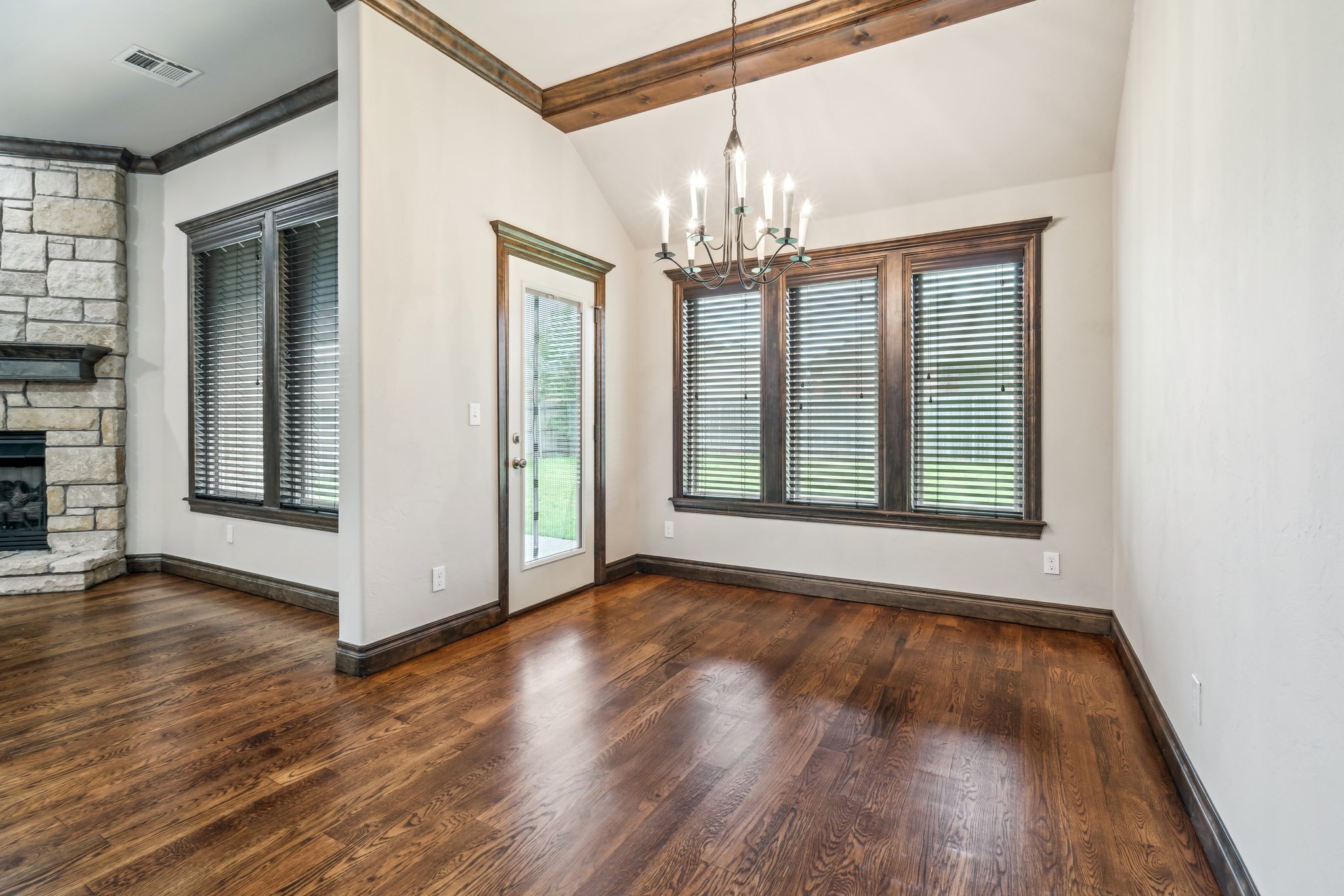 5609 Sanderling Rd_017.jpg