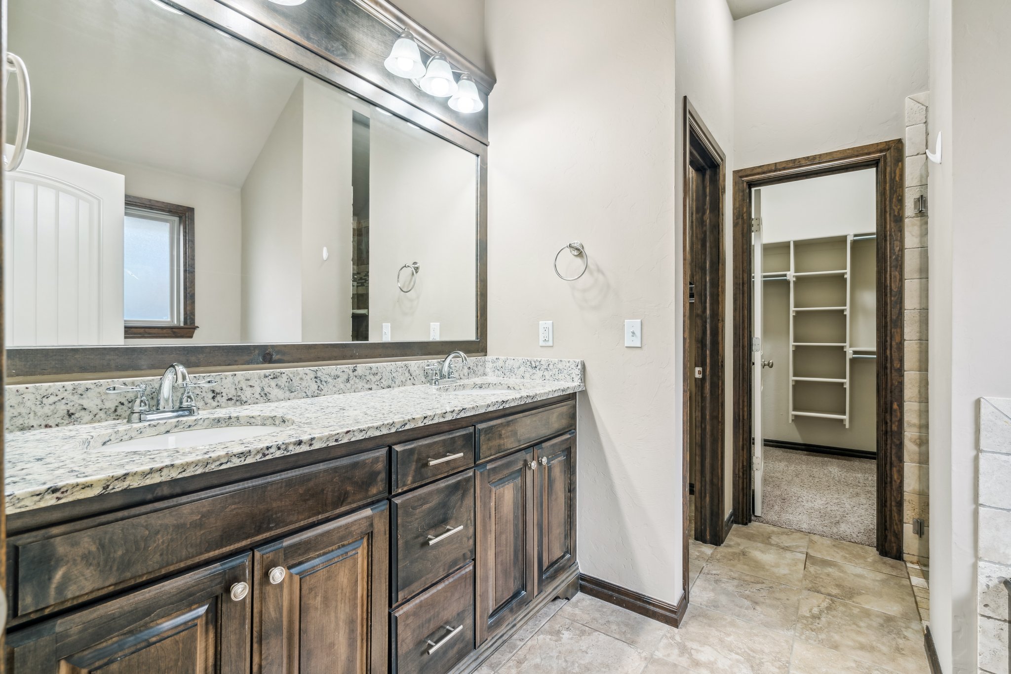 5609 Sanderling Rd_023.jpg