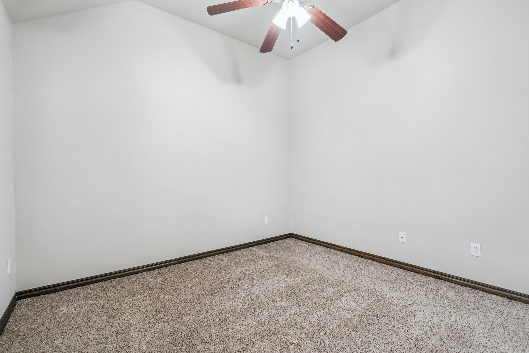 5609 Sanderling Rd_032.jpg