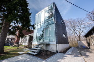 561 Arlington Ave, Toronto ON