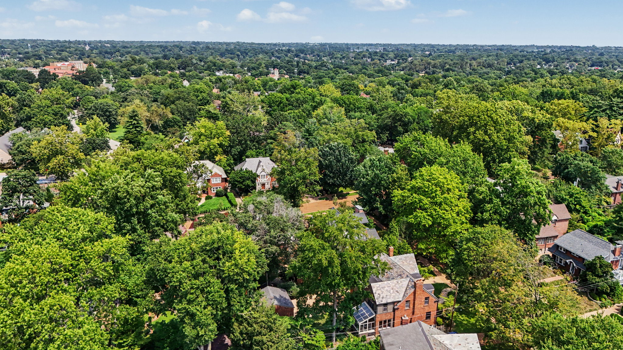561 Bedford Ave, University City, MO 63130, USA Photo 5