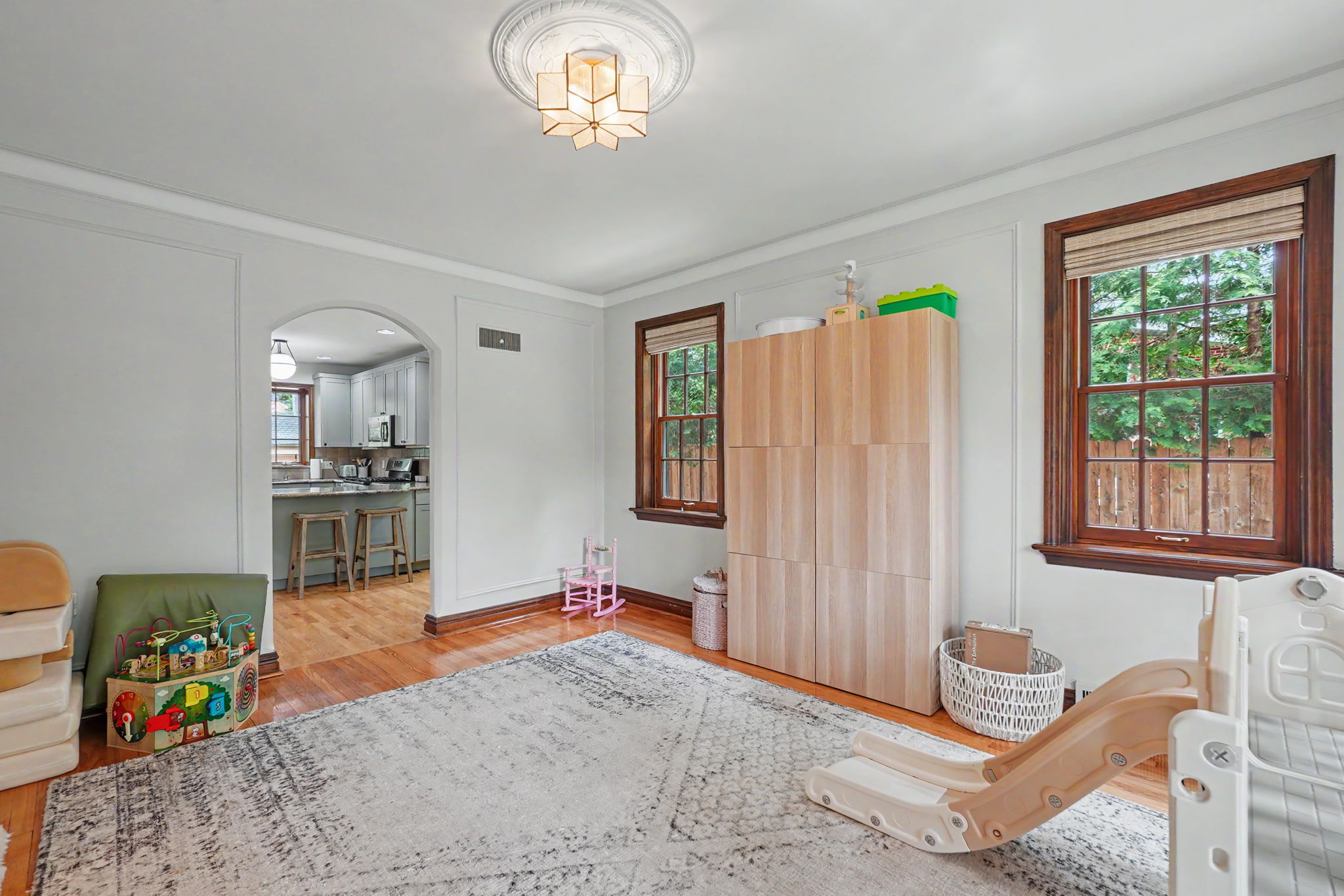 561 Bedford Ave, University City, MO 63130, USA Photo 19