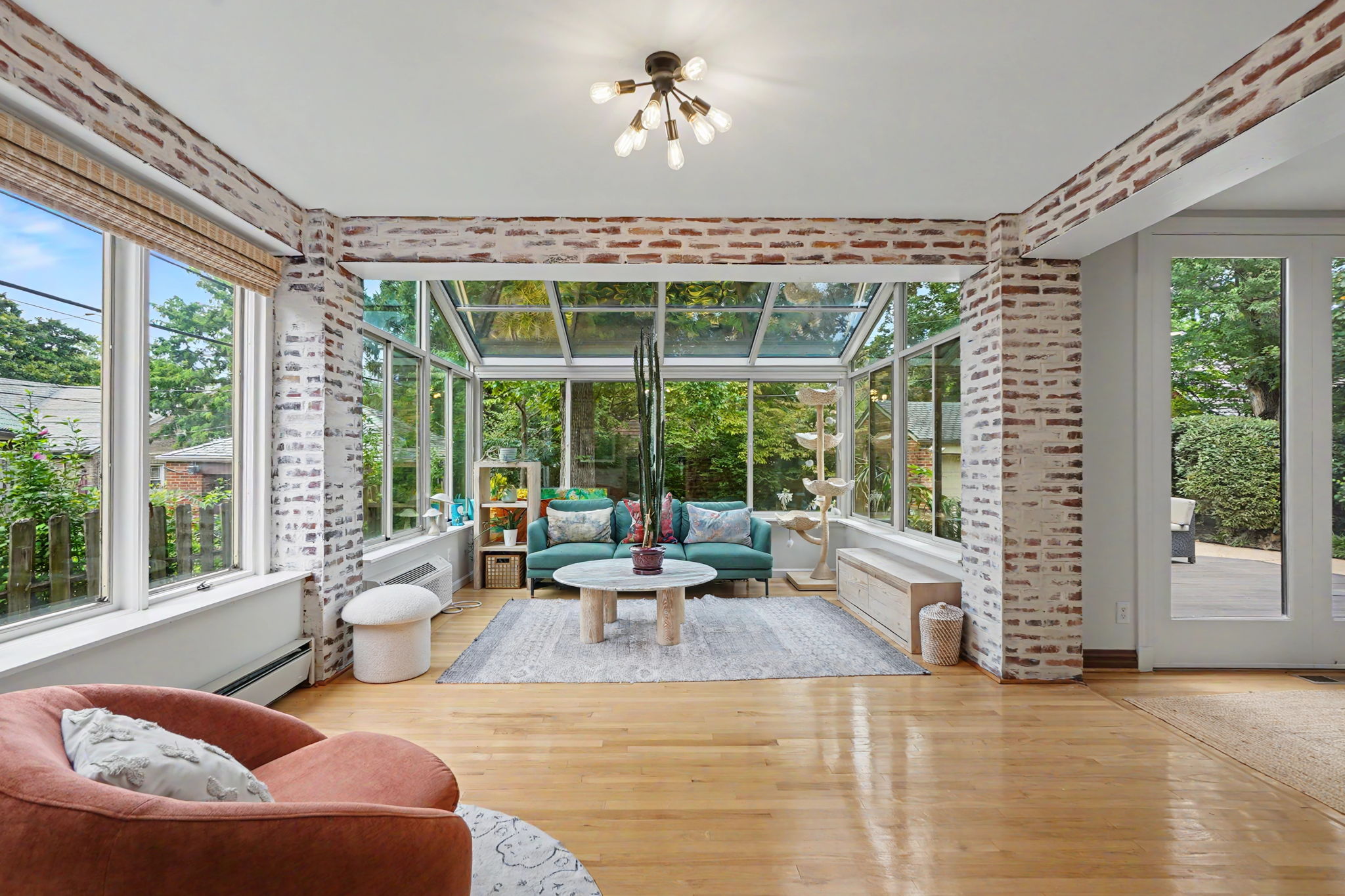 561 Bedford Ave, University City, MO 63130, USA Photo 29