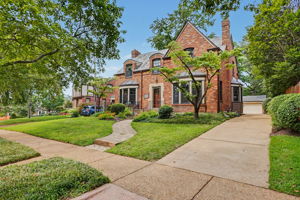 561 Bedford Ave, University City, MO 63130, USA Photo 10