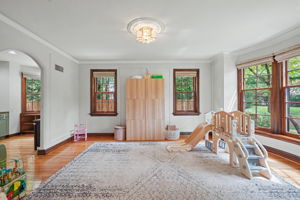 561 Bedford Ave, University City, MO 63130, USA Photo 17