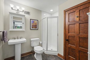 561 Bedford Ave, University City, MO 63130, USA Photo 23