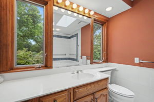 561 Bedford Ave, University City, MO 63130, USA Photo 33
