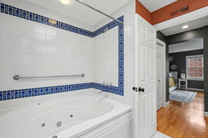 561 Bedford Ave, University City, MO 63130, USA Photo 34