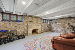 561 Bedford Ave, University City, MO 63130, USA Photo 39