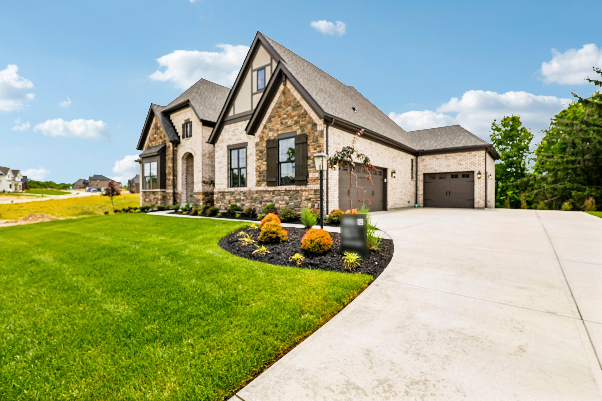BLUESTEM DR-S0206-002.jpg