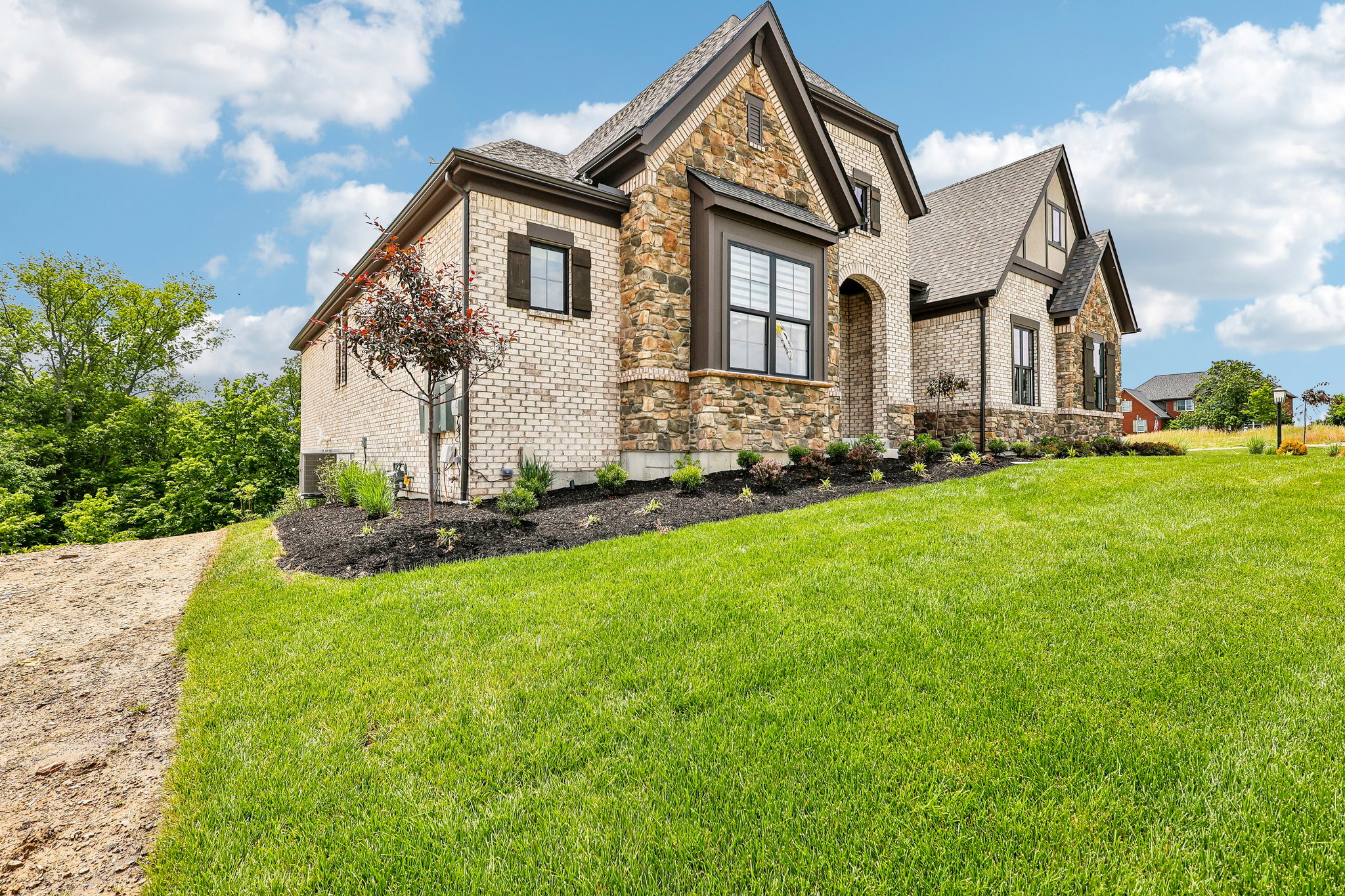 BLUESTEM DR-S0206-003.jpg