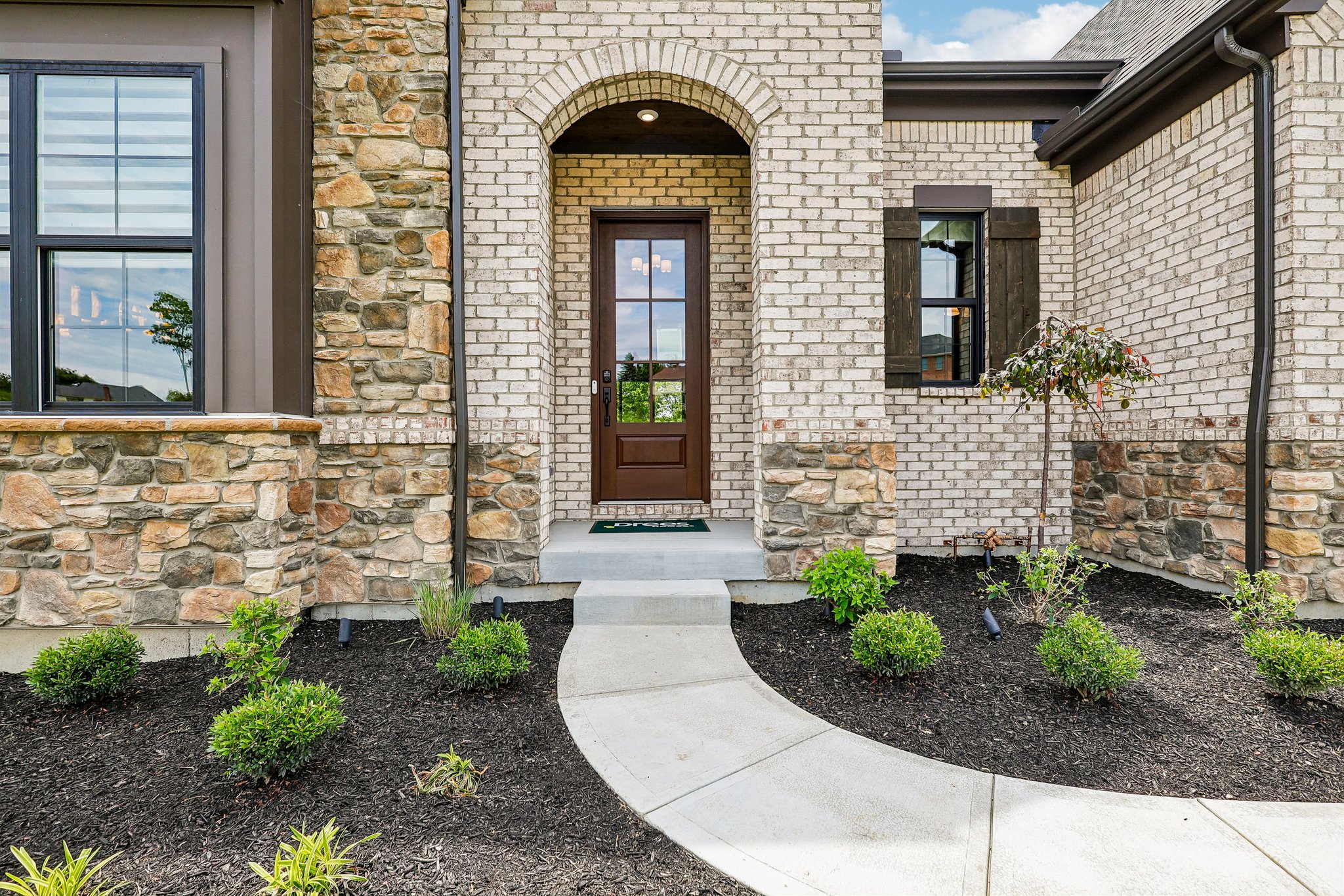 BLUESTEM DR-S0206-007.jpg