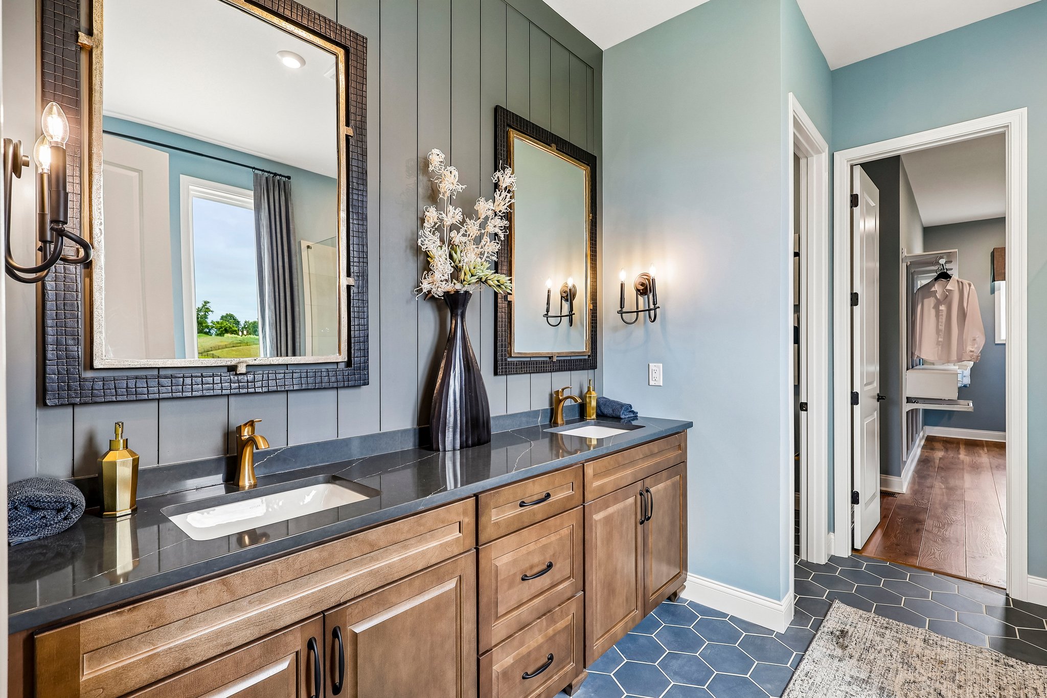 BLUESTEM DR-S0206-052.jpg