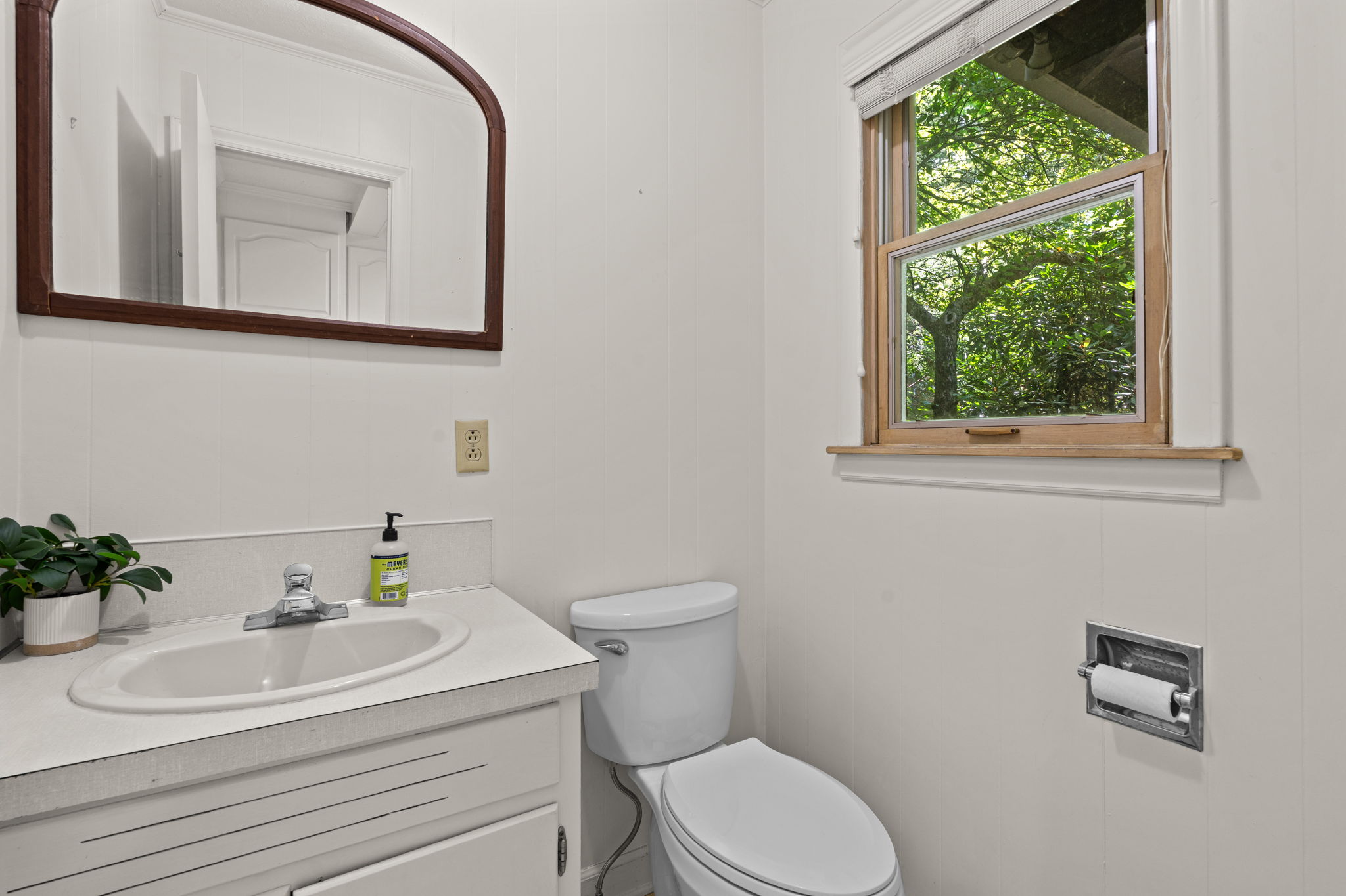 Downstairs half bath