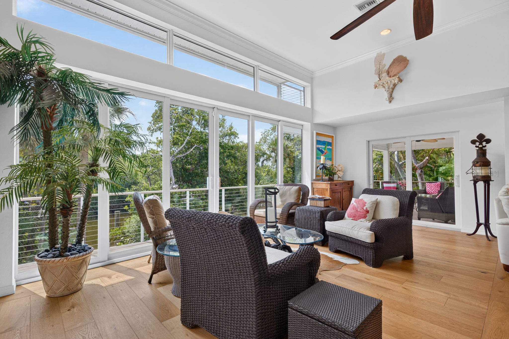 Family Room 2 of 4
