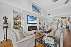 Living Room 3 of 5