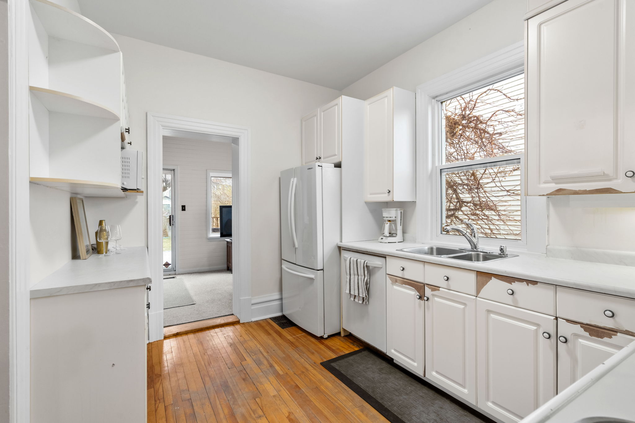 Roosevelt Ave Ottawa InsideOut Media