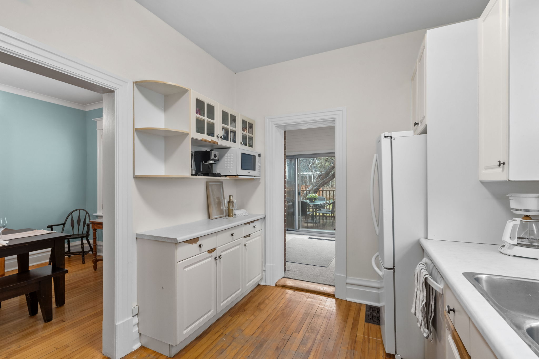 Roosevelt Ave Ottawa InsideOut Media