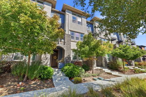 002_F8_561 San Pasqual Ter apt 4