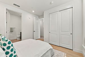 018_F8_561 San Pasqual Ter apt 4