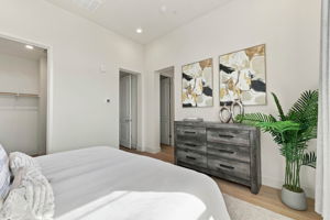 019_F8_561 San Pasqual Ter apt 4