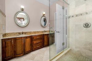 Master Bathroom1a