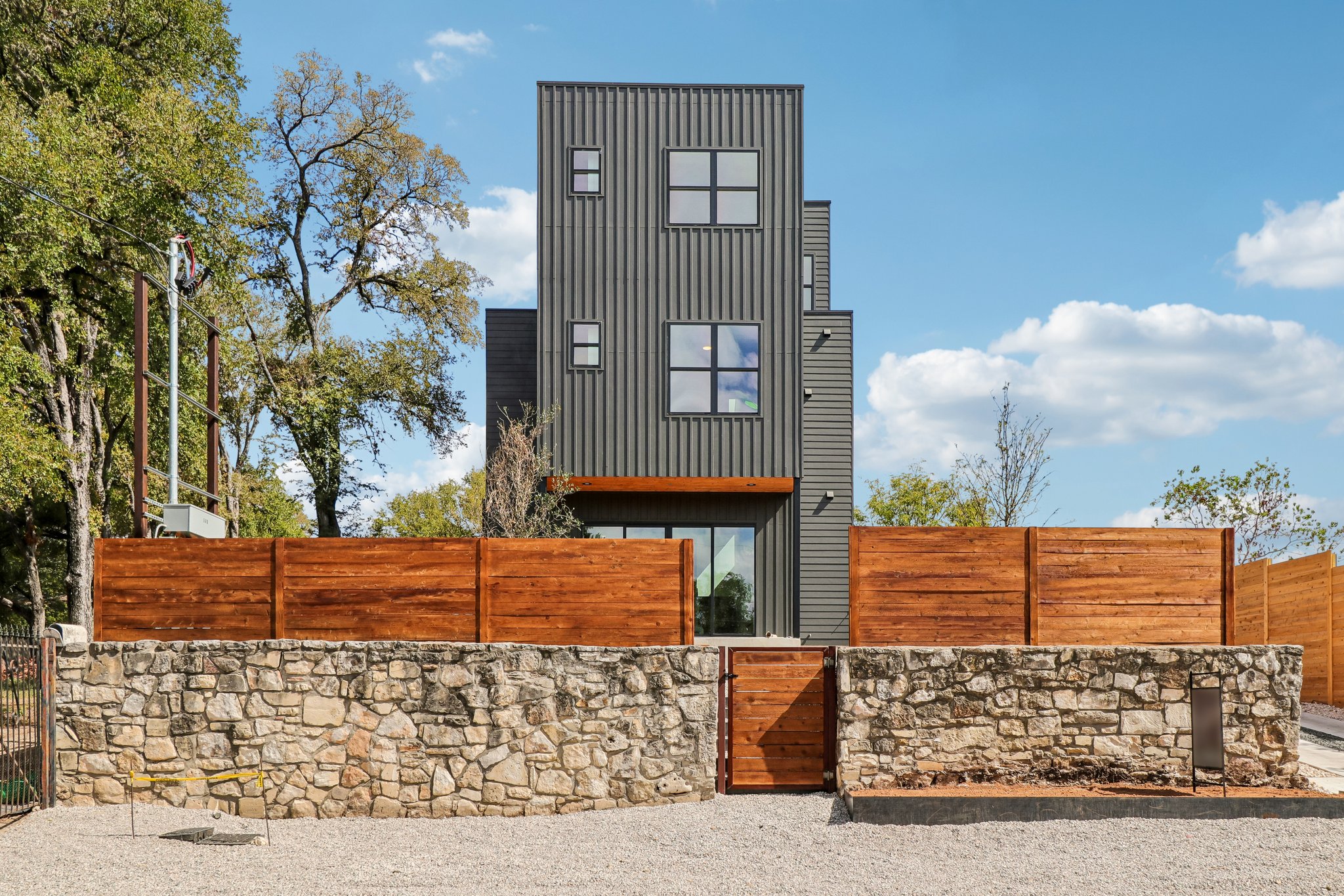 5610 Hudson St #1, Austin, TX 78721, USA