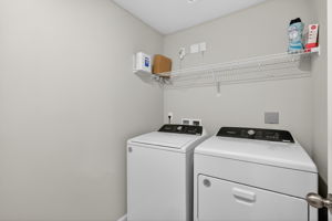  Photo 40