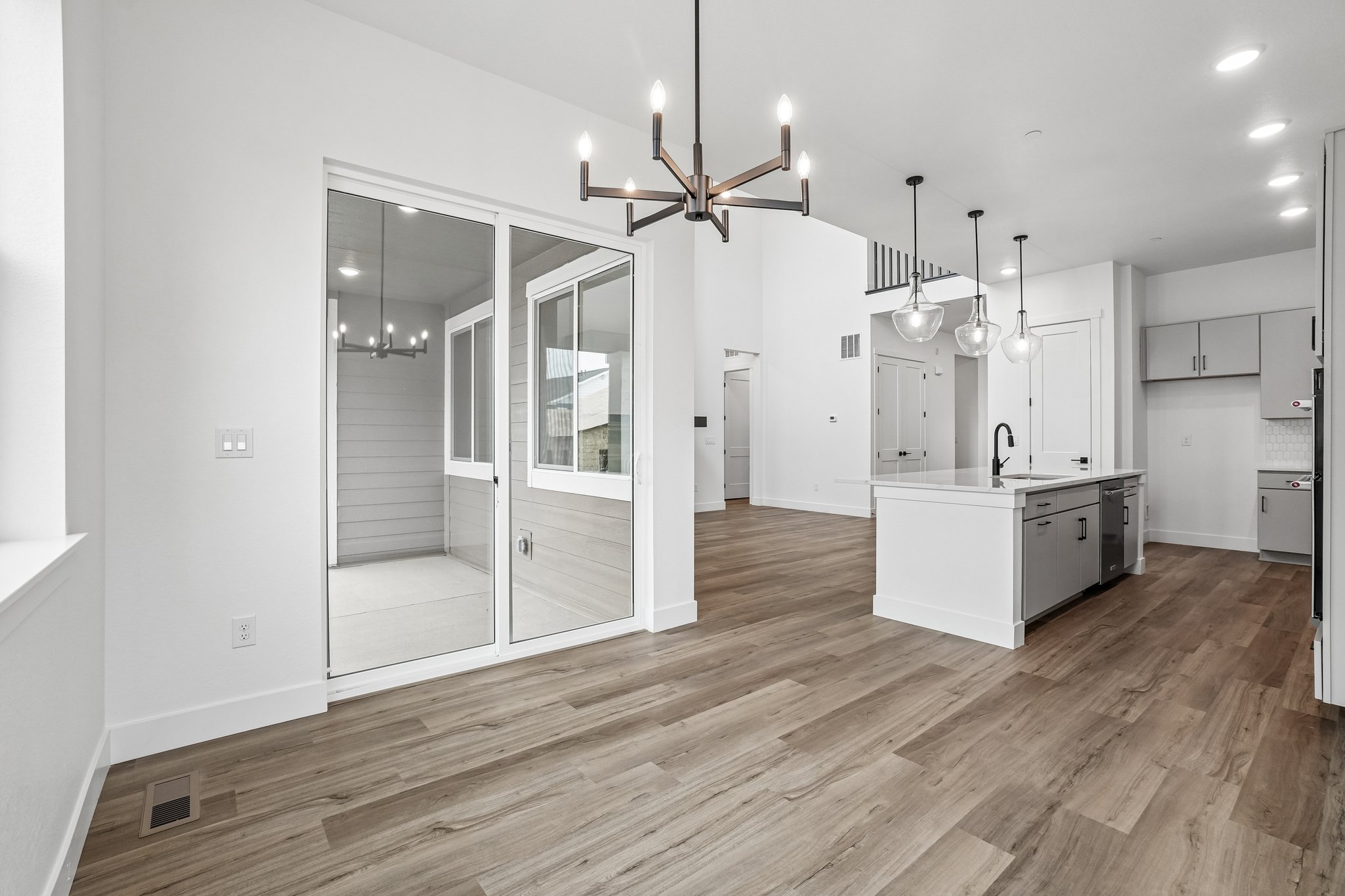 W 142nd Ave-S2604-009.jpg